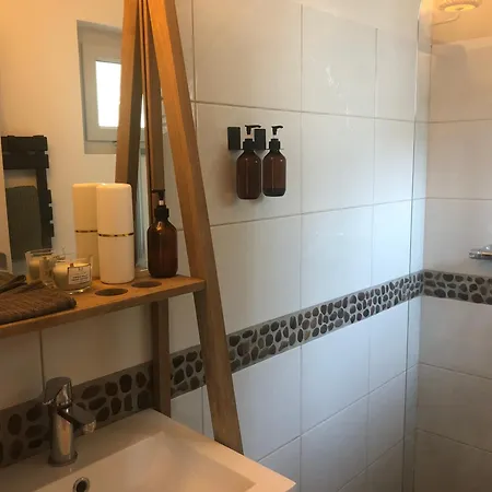 Jolie Chartreuse Guest house 3*